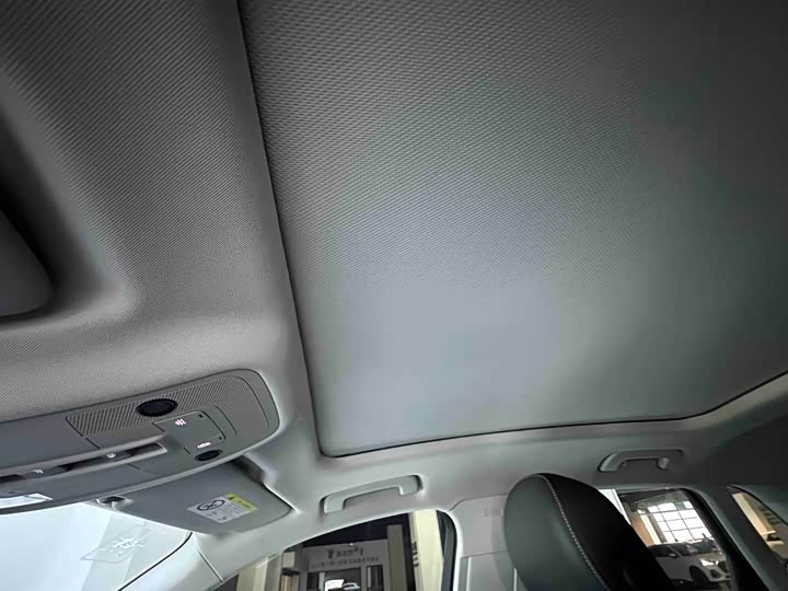 Фото 16 - Audi Q3