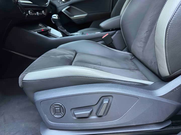 Фото 17 - Audi Q3