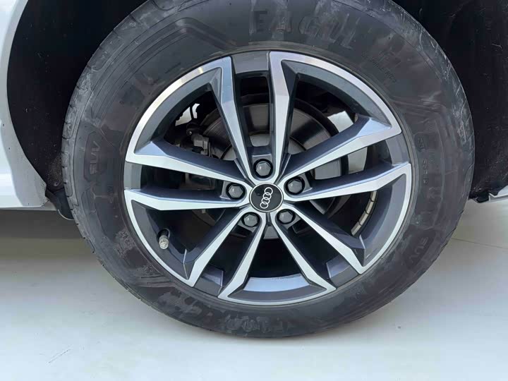 Фото 23 - Audi Q3