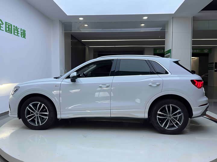 Фото 7 - Audi Q3