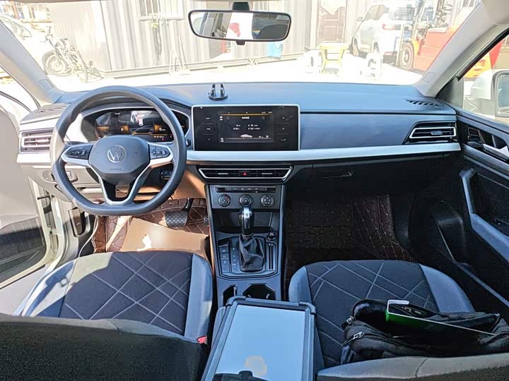 Фото 10 - Volkswagen Lavida