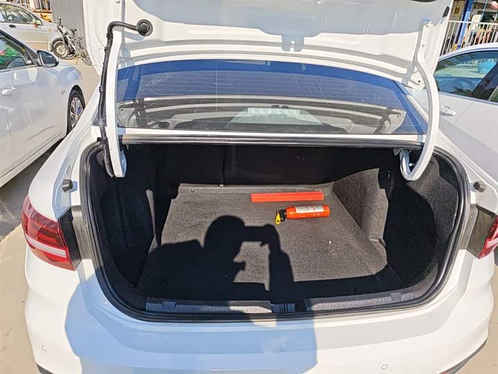 Фото 19 - Volkswagen Lavida