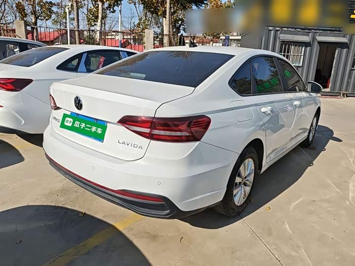 Фото 7 - Volkswagen Lavida