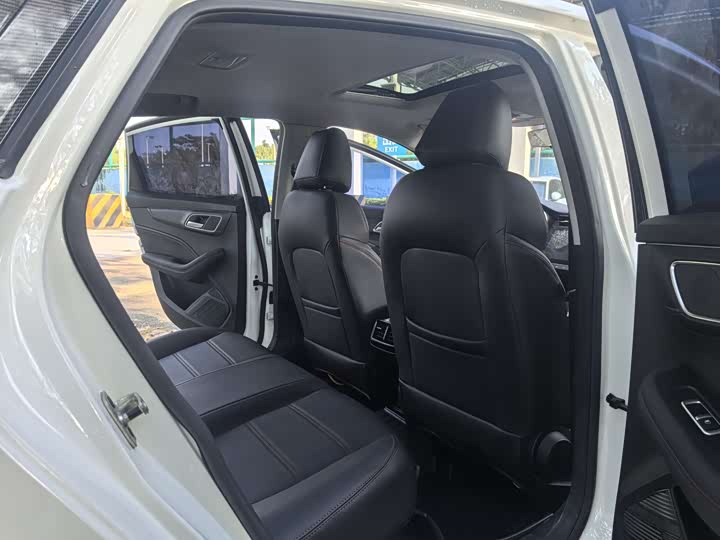 Фото 8 - MG Motor 6