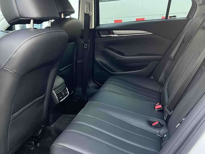 Фото 6 - Mazda Atenza