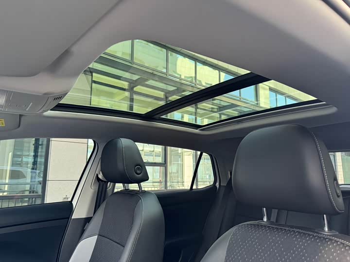 Фото 12 - Volkswagen Tacqua