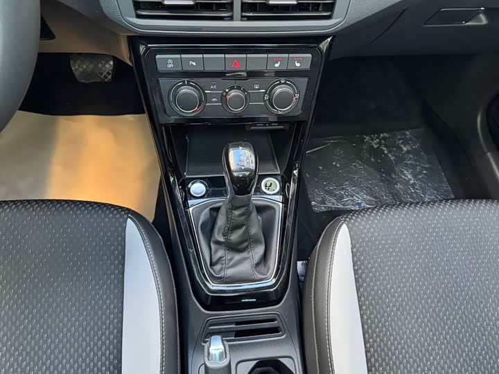 Фото 18 - Volkswagen Tacqua