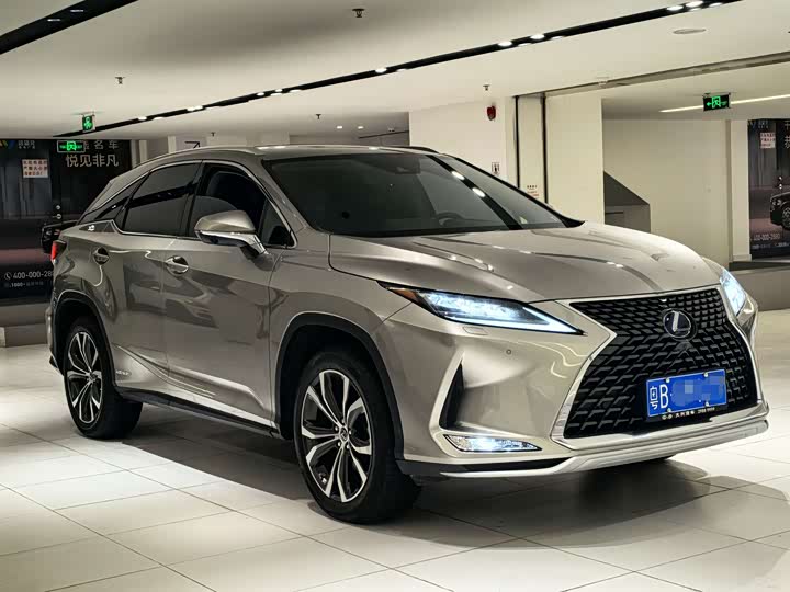 Фото 3 - Lexus RX