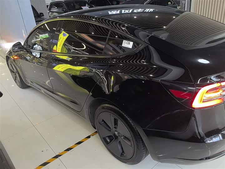 Фото 5 - Tesla Model 3