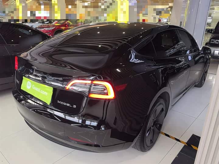 Фото 7 - Tesla Model 3