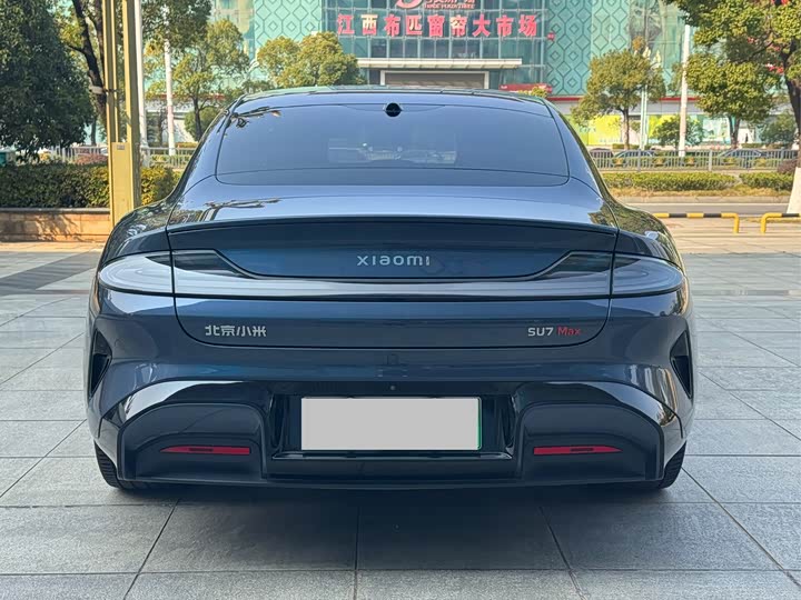 Фото 10 - Xiaomi SU7