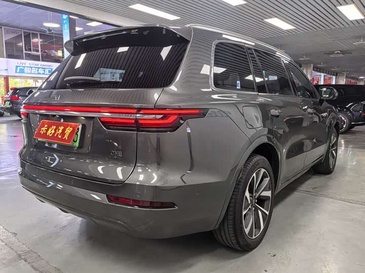 Фото 12 - LiXiang One