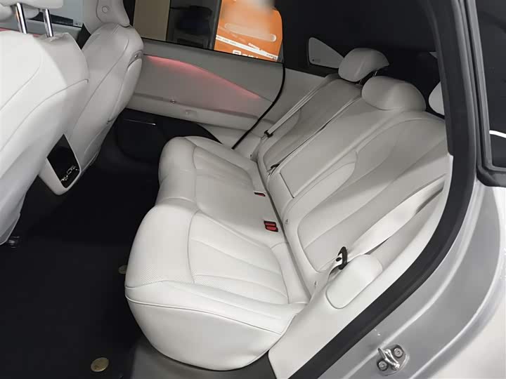 Фото 17 - XPeng F57