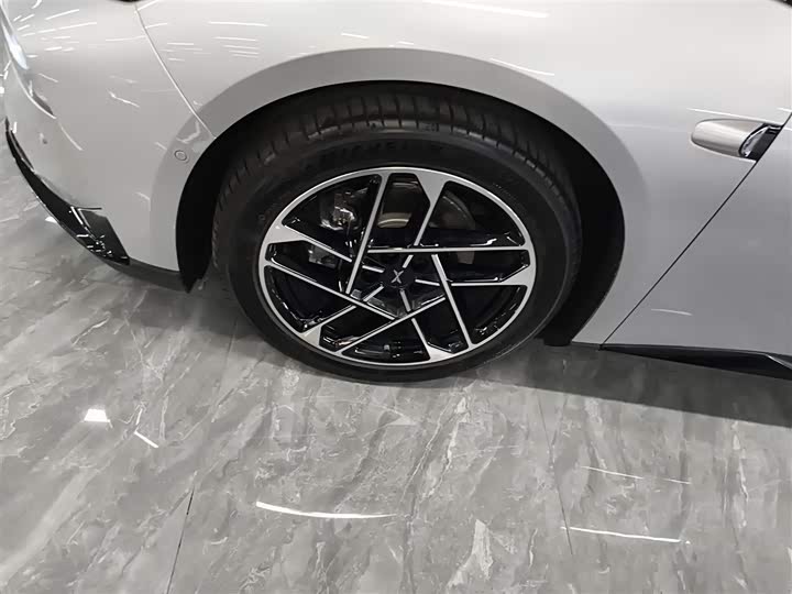 Фото 23 - XPeng F57