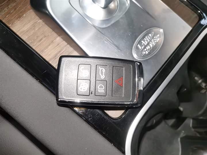 Фото 9 - Land Rover Discovery Sport