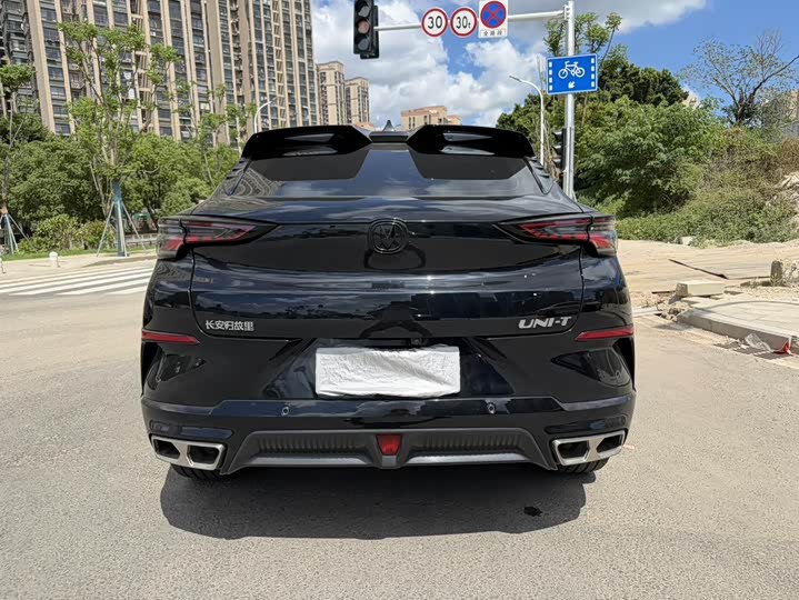 Фото 10 - Changan UNI-T