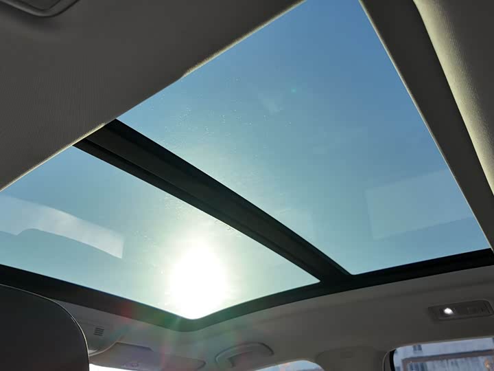 Фото 17 - Volkswagen T-Roc