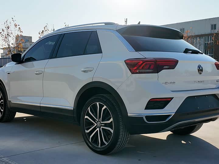 Фото 6 - Volkswagen T-Roc