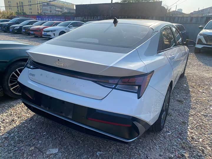 Фото 8 - Hyundai Elantra N line