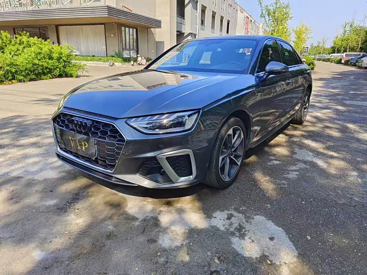 Фото 1 - Audi A4L