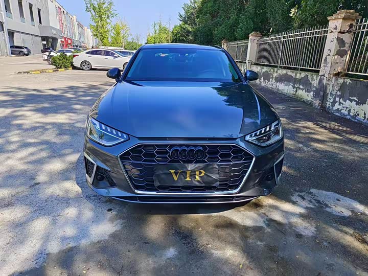 Фото 3 - Audi A4L