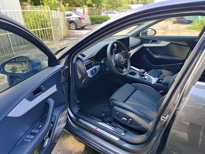 Фото 7 - Audi A4L