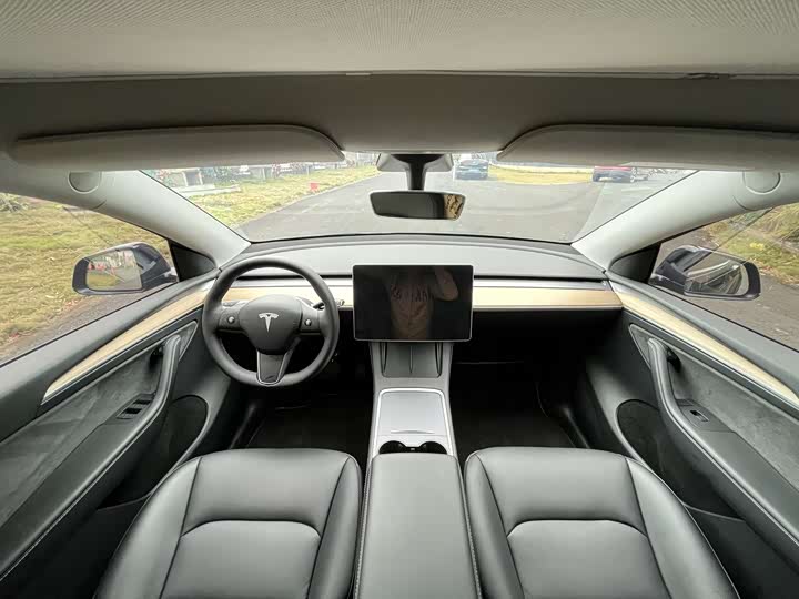 Фото 6 - Tesla Model Y