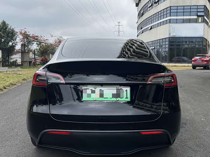 Фото 9 - Tesla Model Y