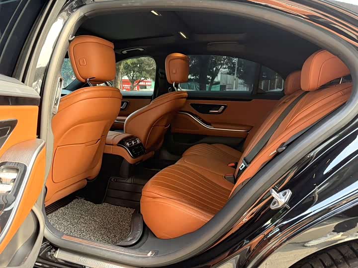 Фото 3 - Mercedes-Benz S-Class