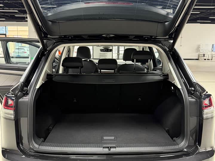 Фото 12 - Volkswagen Tayron