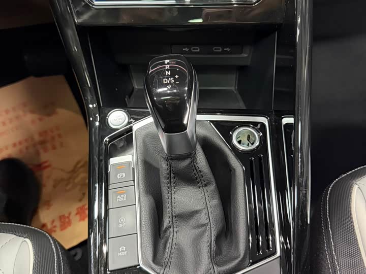 Фото 21 - Volkswagen Tayron