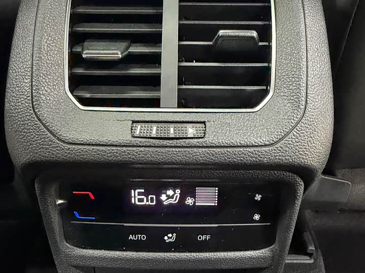 Фото 24 - Volkswagen Tayron