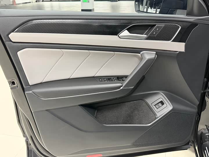 Фото 9 - Volkswagen Tayron