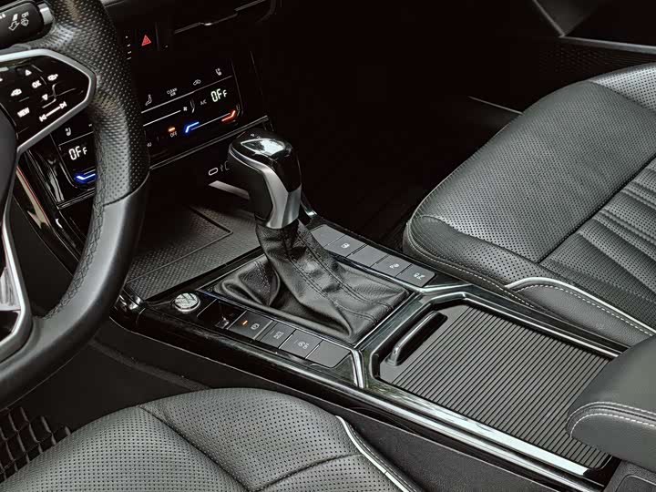 Фото 10 - Volkswagen Passat