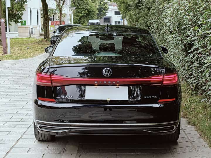 Фото 4 - Volkswagen Passat