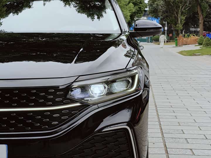 Фото 5 - Volkswagen Passat