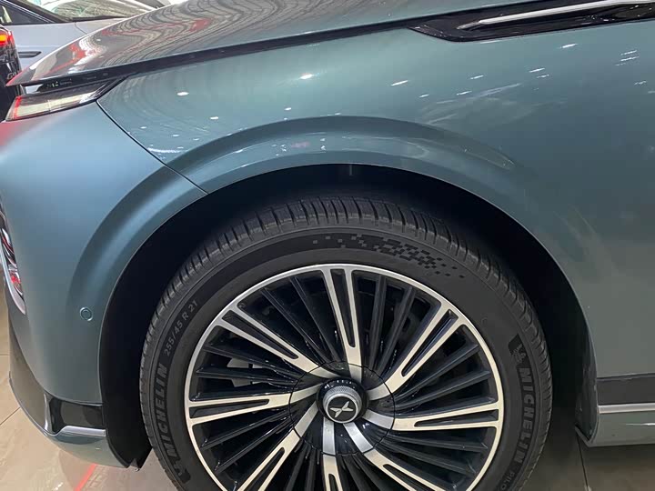 Фото 2 - XPeng G9