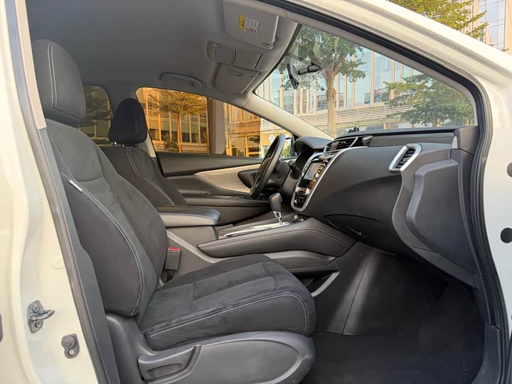 Фото 10 - Nissan Murano