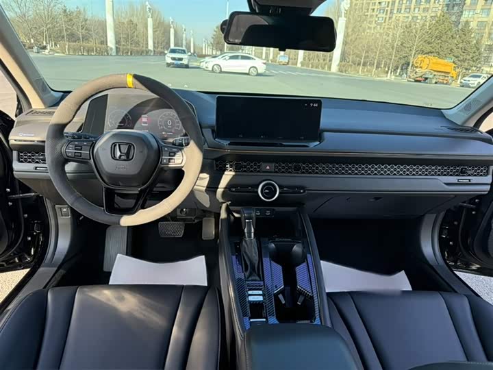 Фото 17 - Honda Accord