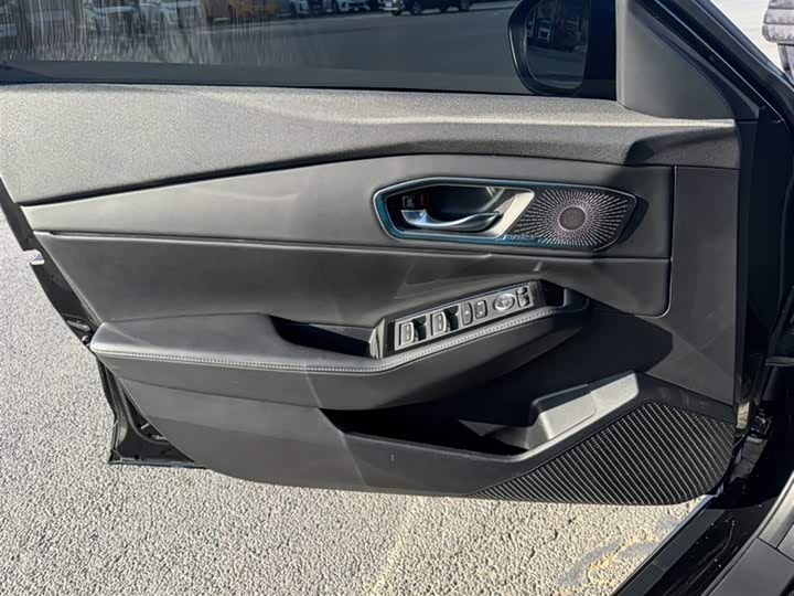 Фото 3 - Honda Accord