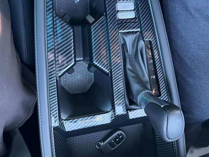 Фото 7 - Honda Accord