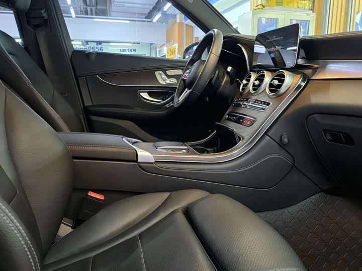 Фото 11 - Mercedes-Benz GLC-Class