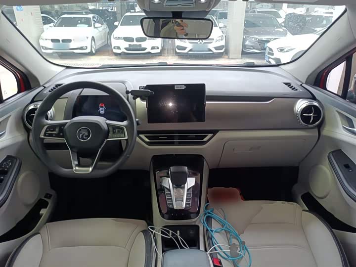 Фото 10 - BYD Yuan Pro