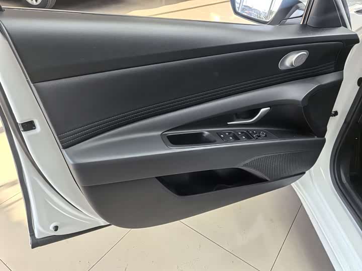 Фото 7 - Hyundai Elantra N line