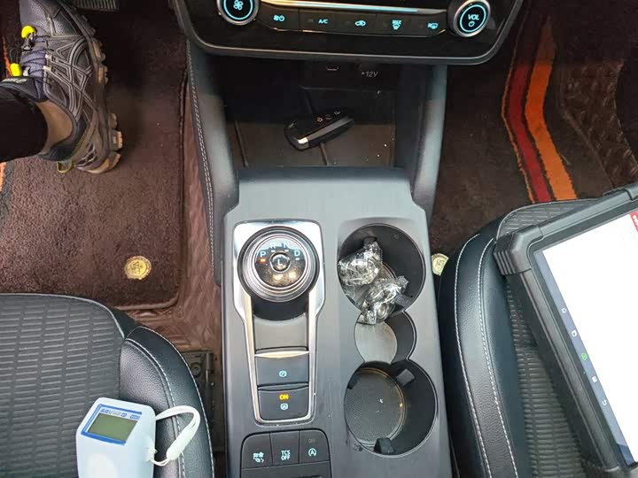 Фото 14 - Ford Focus