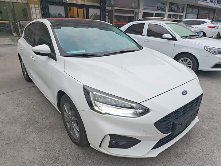 Фото 4 - Ford Focus