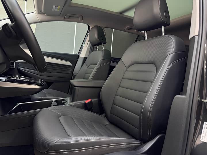 Фото 19 - Volkswagen Talagon