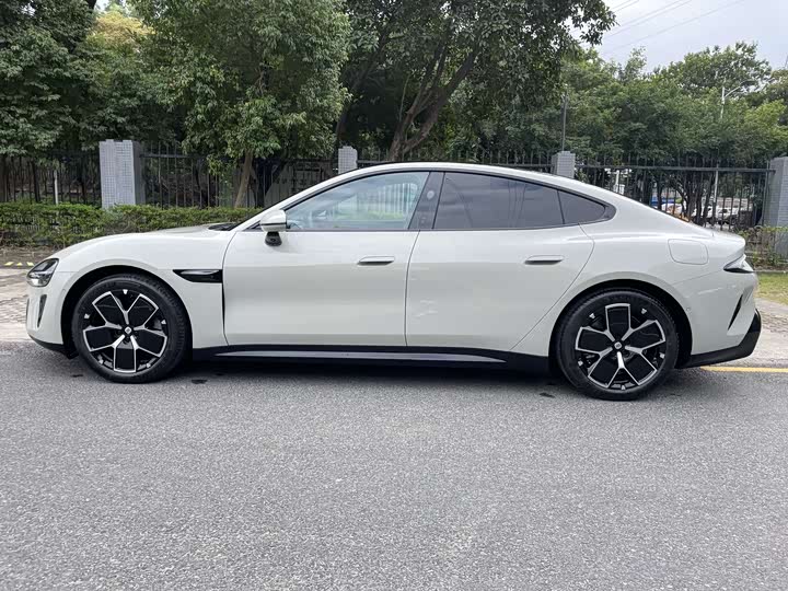 Фото 3 - Xiaomi SU7