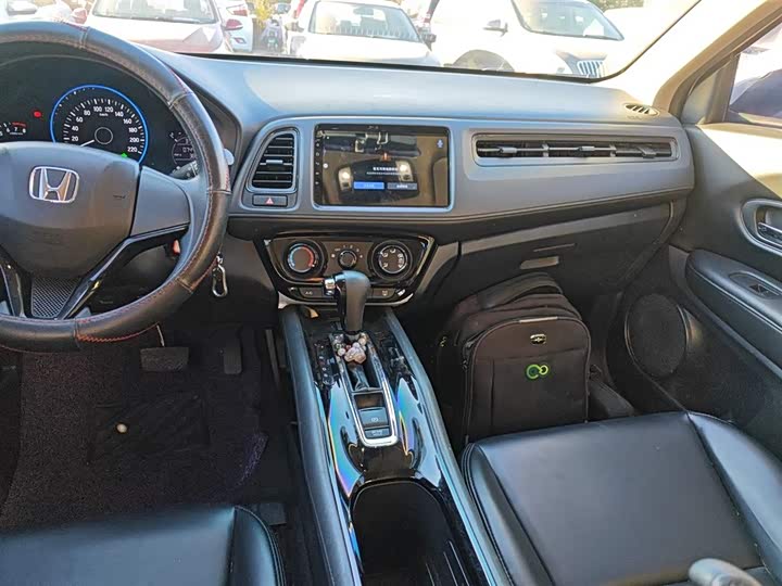 Фото 13 - Honda Vezel