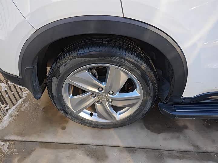 Фото 26 - Honda Vezel